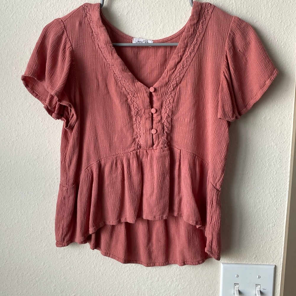 S Eyeshadow pink shirt
